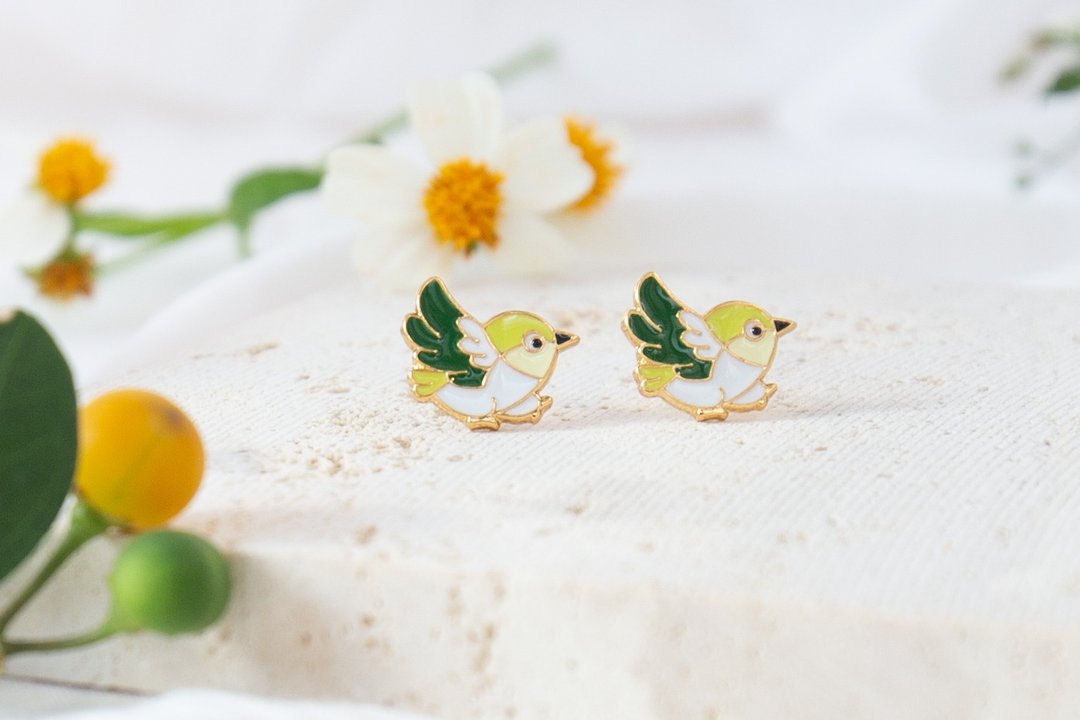 绿绣眼 Japanese White-eye 鸟 夹式耳环 低敏钢针 生日礼物 - 耳环/耳夹 - 珐琅 绿色