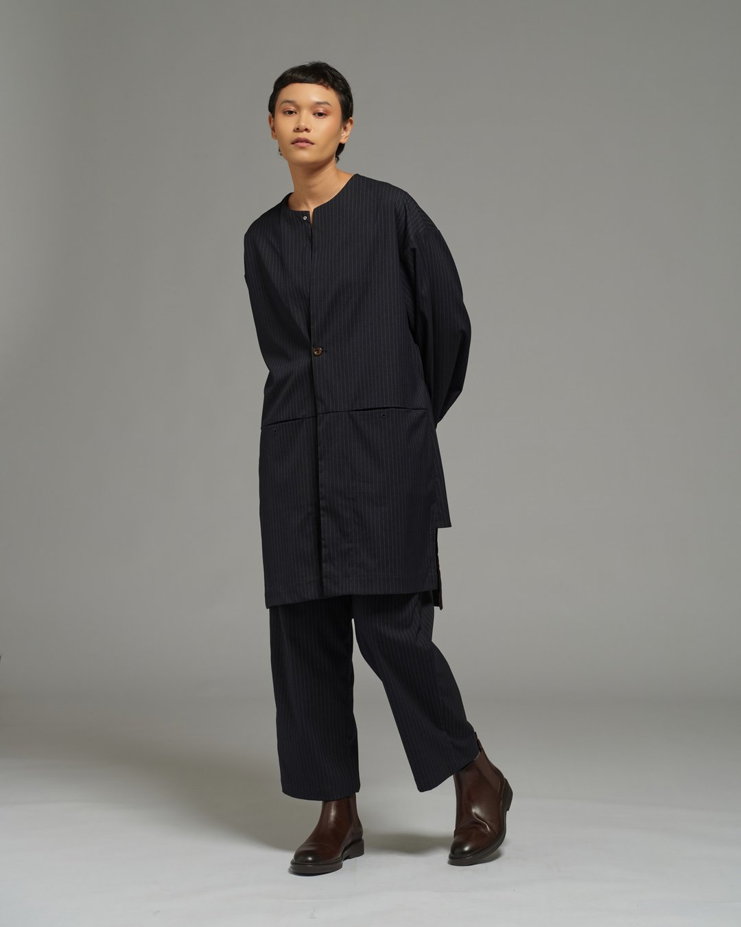 Unisex：The Overcoat (细条纹海军蓝) - 女装休闲/机能外套 - 聚酯纤维 黑色