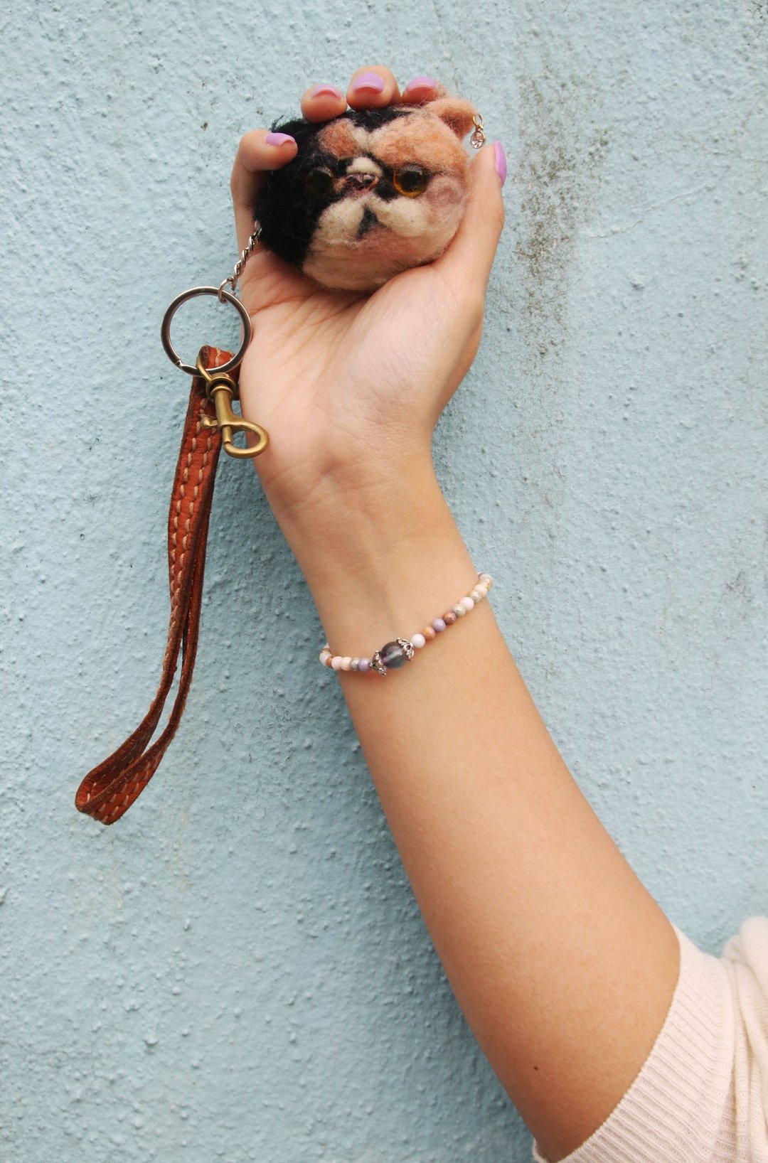 手工彩色陶瓷珠 配 紫蓝萤石, 弹性手链 Flourite Ceramic beads bracelet Please provide size when order - 手链/手环 - 宝石 多色