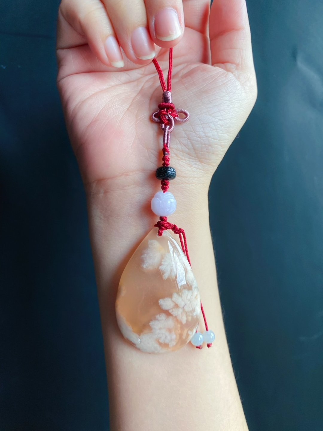【售出】天然缅甸玉翡翠  莲花珠 樱花玛瑙 水滴 礼物 包挂 设计 - 挂绳/吊绳 - 水晶 红色