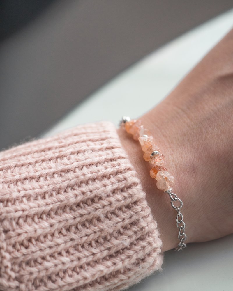Sunstone Bracelet, 925 Sterling Silver, Aries, Leo, Gemini, June Crystal Jewelry - 手链/手环 - 宝石 橘色