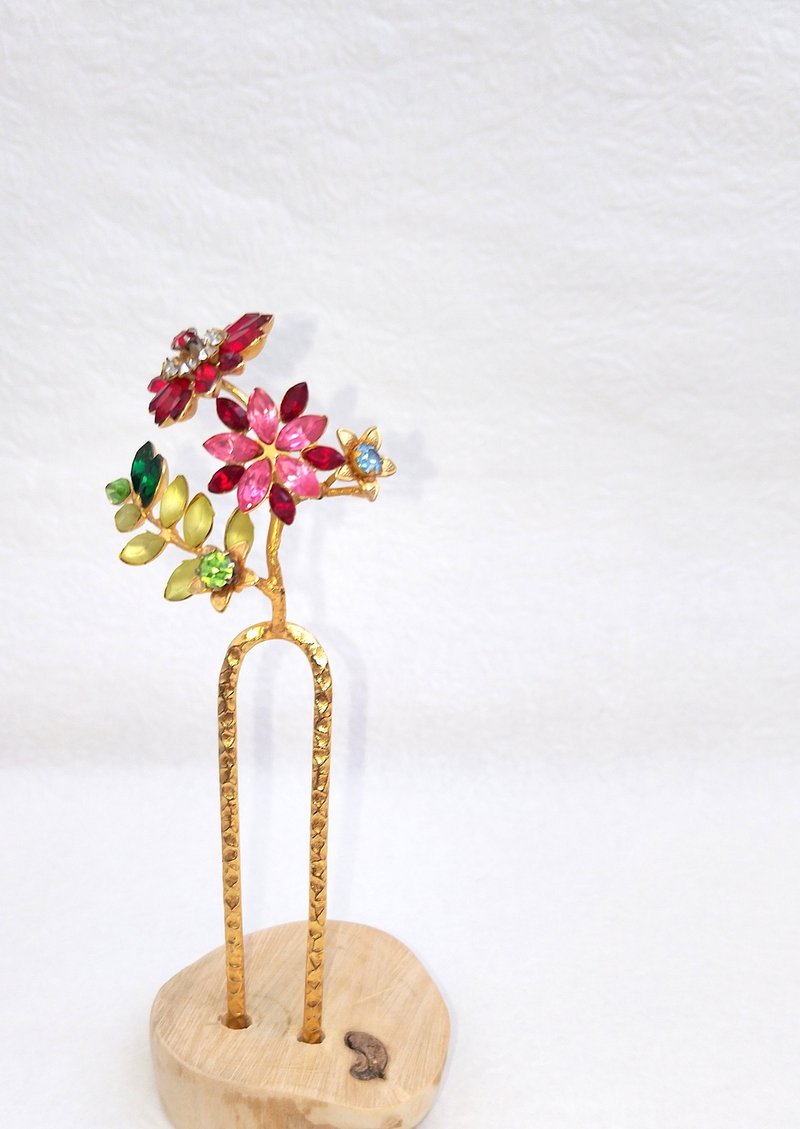 金彩小花簪　手工制作　Luan. Kanzashi Atelier - 发饰 - 其他金属 