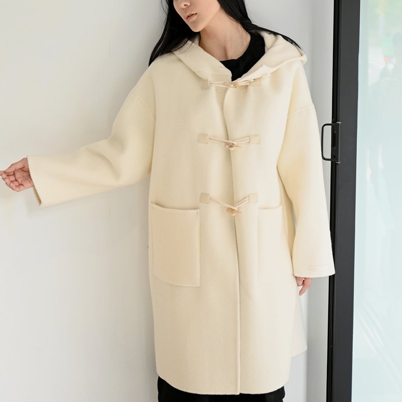 白色牛角扣-连帽长版羊毛外套大衣-米白色 - 女装休闲/机能外套 - 羊毛 白色