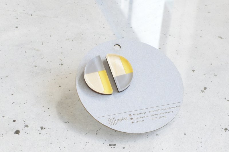2 color semicircular earrings / YELLOW - 耳环/耳夹 - 木头 黄色