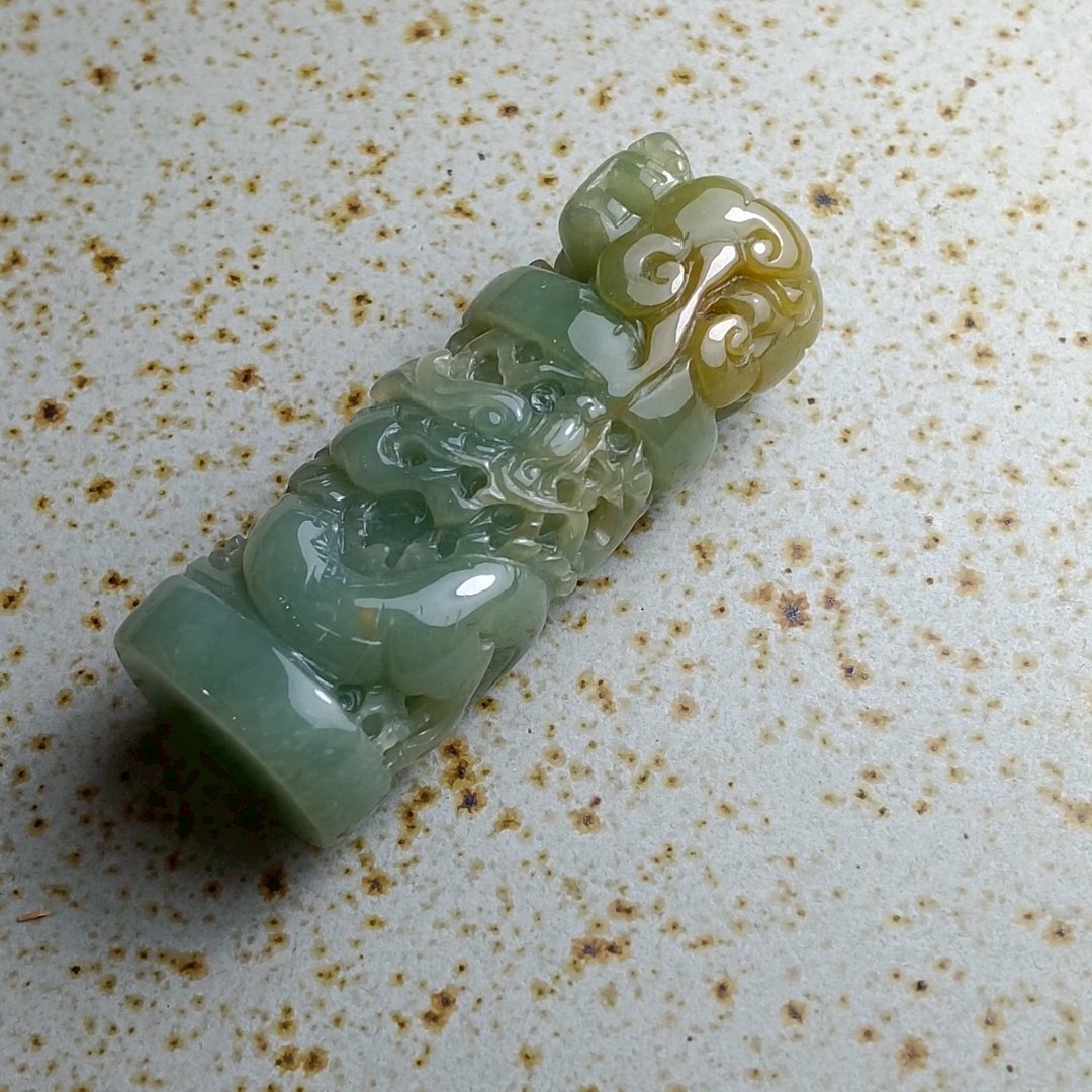 J0214天然翡翠A货 . 细糯带皮秋香龙柱.霸王之气.摆件. - 摆饰 - 玉石 