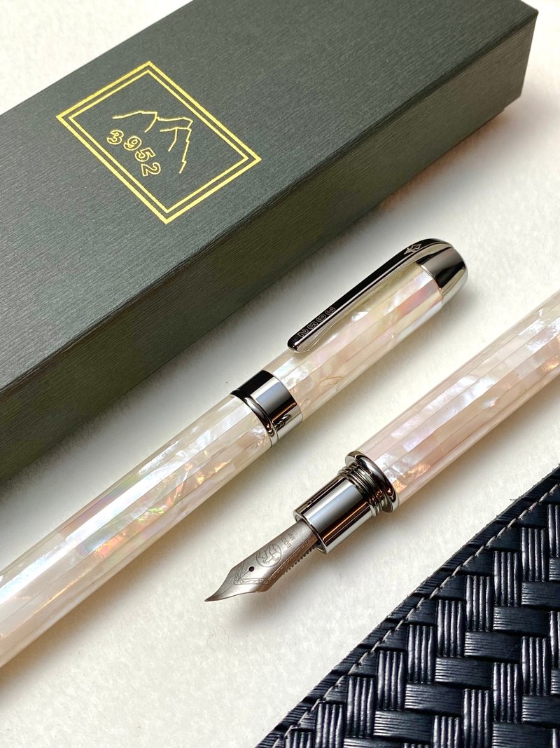 3952 老山羊 - 大鹏湾 严选珍珠母贝 书法钛尖系列钢笔 - 钢笔 - 其他材质 