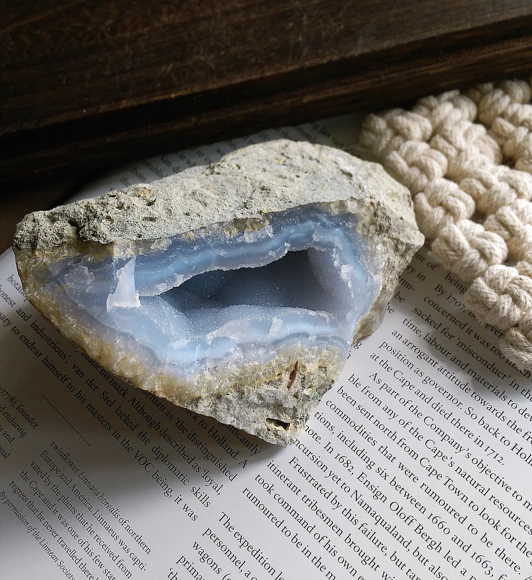 Chalcedony 马达加斯加产地 蓝玉髓 蓝纹玛瑙 天然矿石 原矿 - 摆饰 - 其他材质 