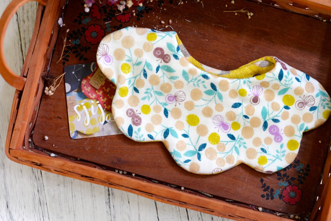 JIJA's HandMade Babies BiB - 手作婴儿围兜 - 满月礼盒 - 棉 多色