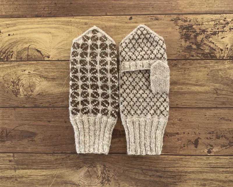 Mittens with Latvian traditional pattern cover Beige x Brown - 手套 - 羊毛 卡其色