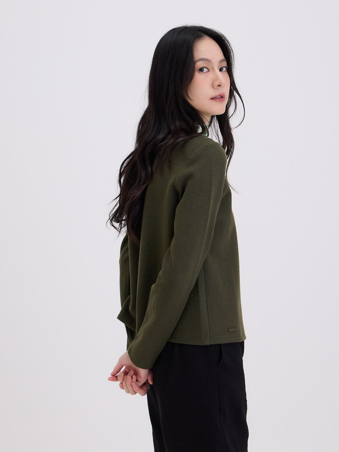 花纱圆领不对衬开岔长袖上衣-军绿 - 女装上衣 - 羊毛 绿色