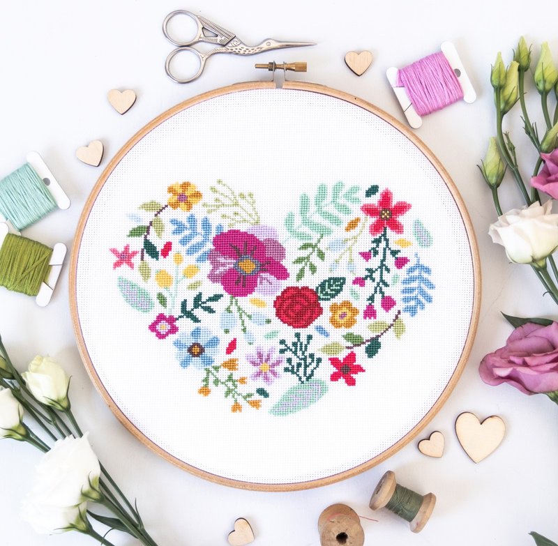 Floral Heart Cross Stitch PDF Pattern 十字繡 - 编织/刺绣/羊毛毡/裁缝 - 其他材质 
