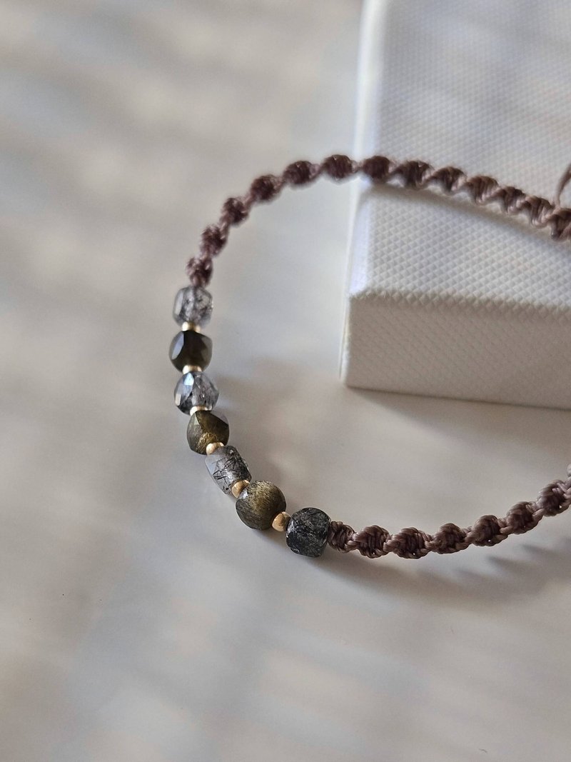 黑金红石蜡绳手环14kgf|质感|优雅|通勤|日常配戴 - 手链/手环 - 半宝石 黑色