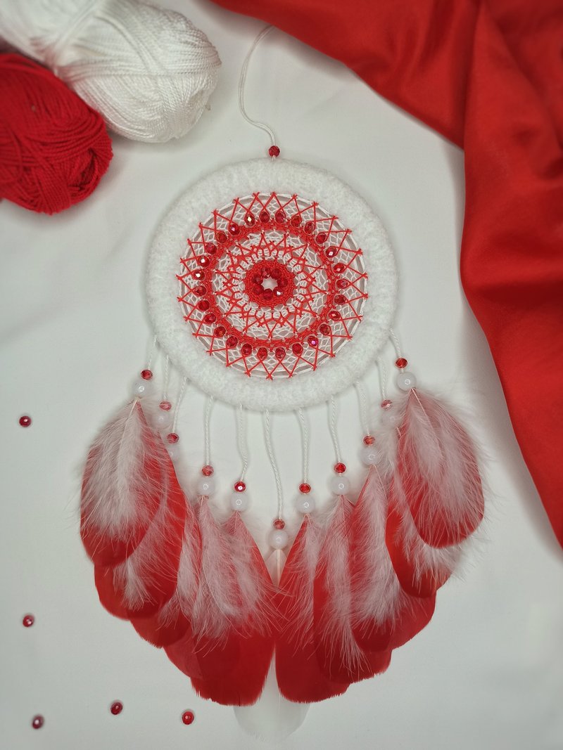 Cute white with red dream catcher medium size | ตาข่ายดักฝันสีขาวแดง - 墙贴/壁贴 - 绣线 红色