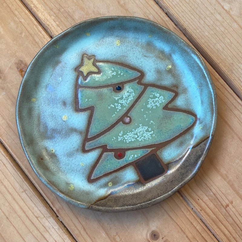 【タケ-TA KE Studio】圣诞树小圆盘 - 盘子/餐盘/盘架 - 陶 绿色