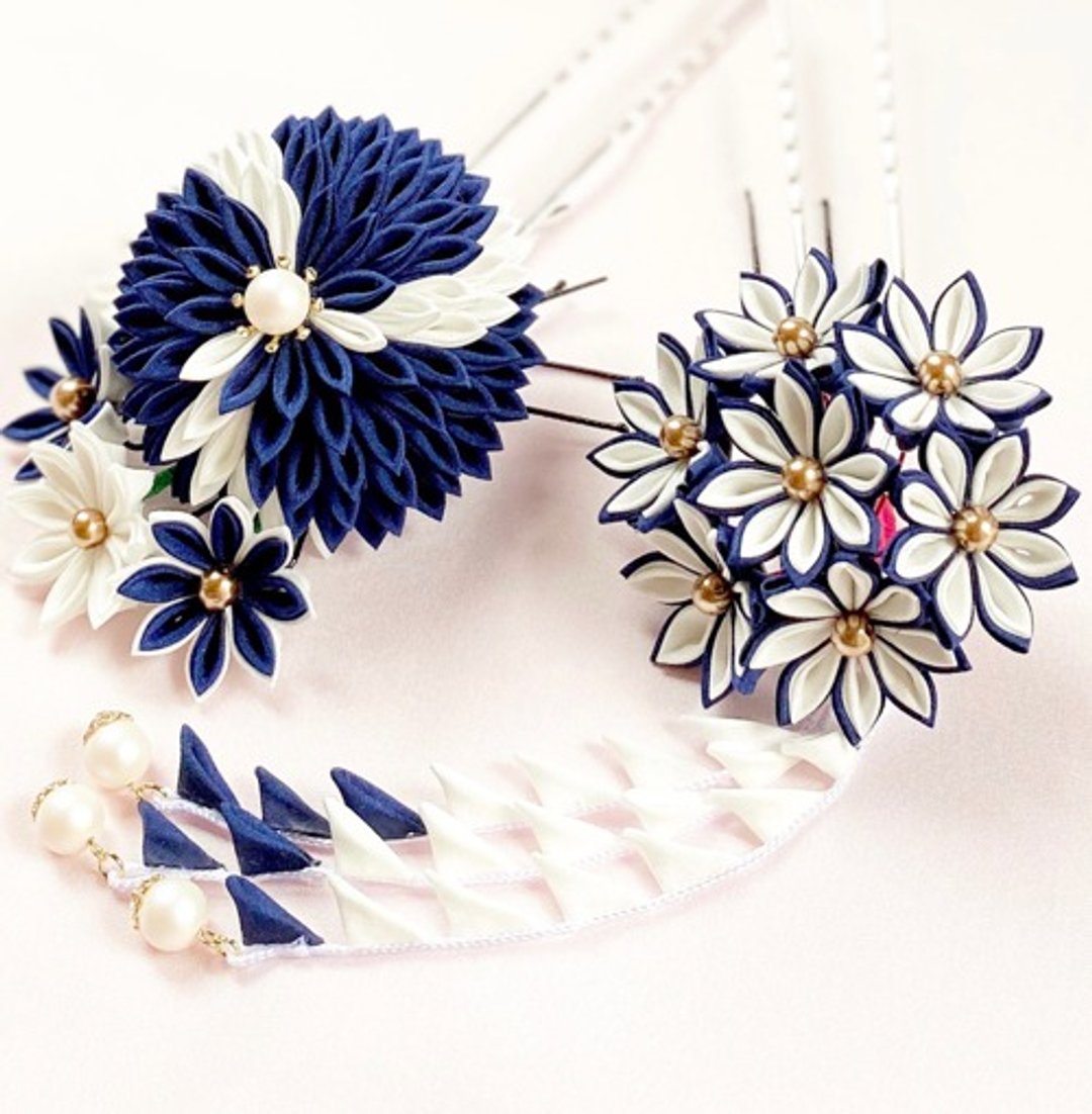 Knob work Hair ornament Rin Kanzashi Kimono Coming-of-age ceremony - 发饰 - 丝．绢 蓝色