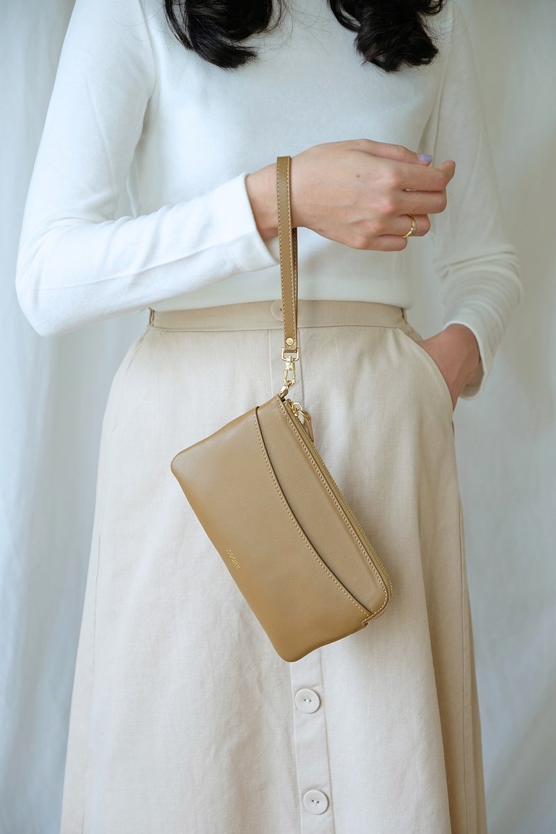 【聖誕禮盒】OLIVIA - Clutch/Cros body Zipper Wallet - Camel - 皮夹/钱包 - 真皮 卡其色