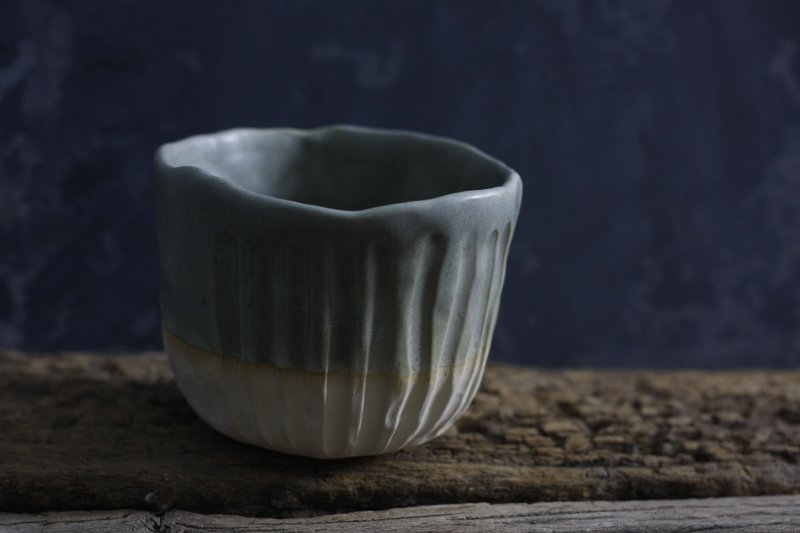 Hand pinched tea cup - 其他杯子 - 陶 