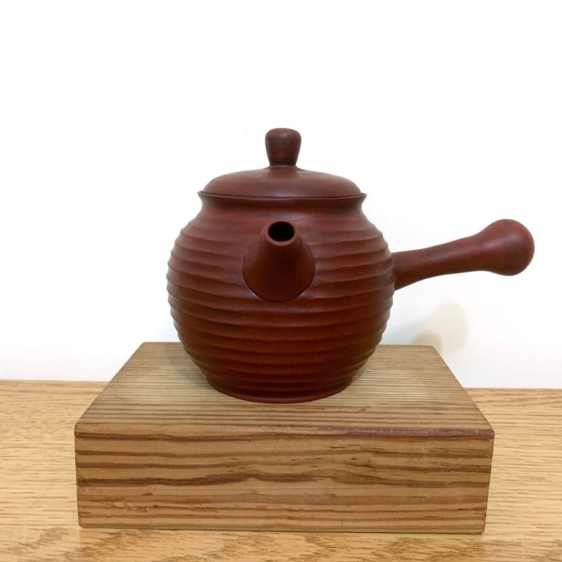 台湾【朱泥】手拉坯薄胎KyuuSu横手急须壶7 - 茶具/茶杯 - 陶 红色
