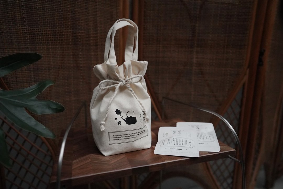 2026新年礼物袋/新款祈愿签诗茶包组/三角立体茶包10入组 - 茶 - 新鲜食材 白色