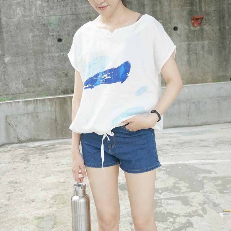 心里的海 / 月亮波浪白色亚麻透气抽绳绑带小v领上衣 - 女装上衣 - 棉．麻 白色