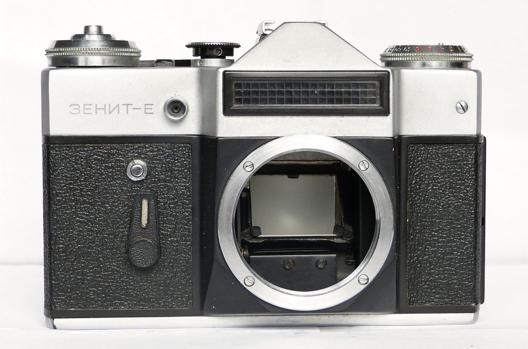 Zenit E body 苏联单反 35 毫米胶片相机 BelOMO M42 卡口 - 相机 - 其他金属 银色