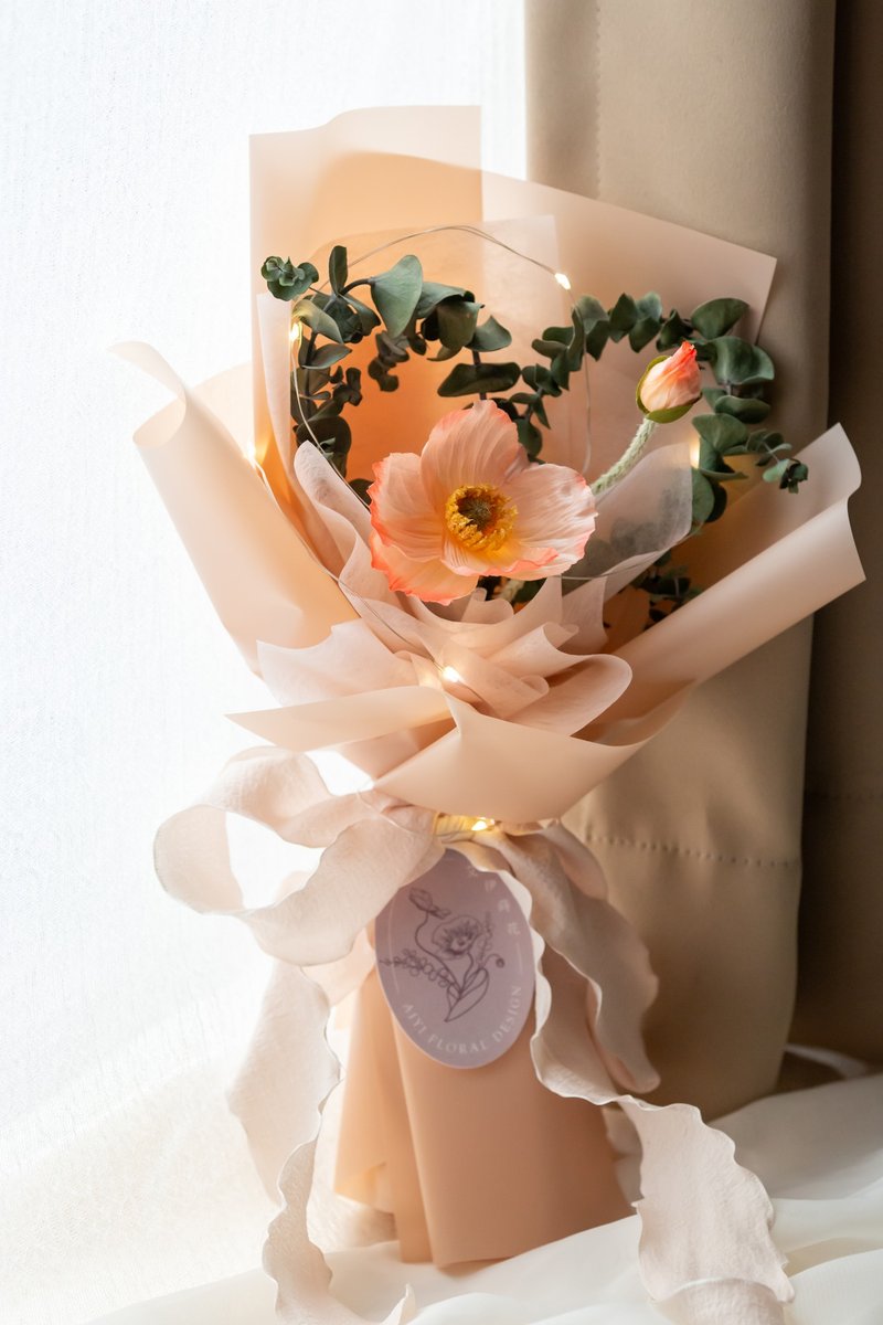 永恒之爱 – 拟真冰岛罂粟爱心小花束 | 永生花礼 (附赠灯串及提) - 干燥花/捧花 - 植物．花 多色