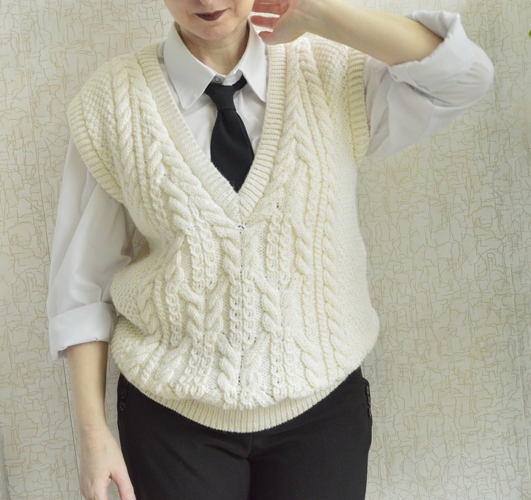 White knitted vest. Handmade wool vest. - 女装背心 - 羊毛 白色