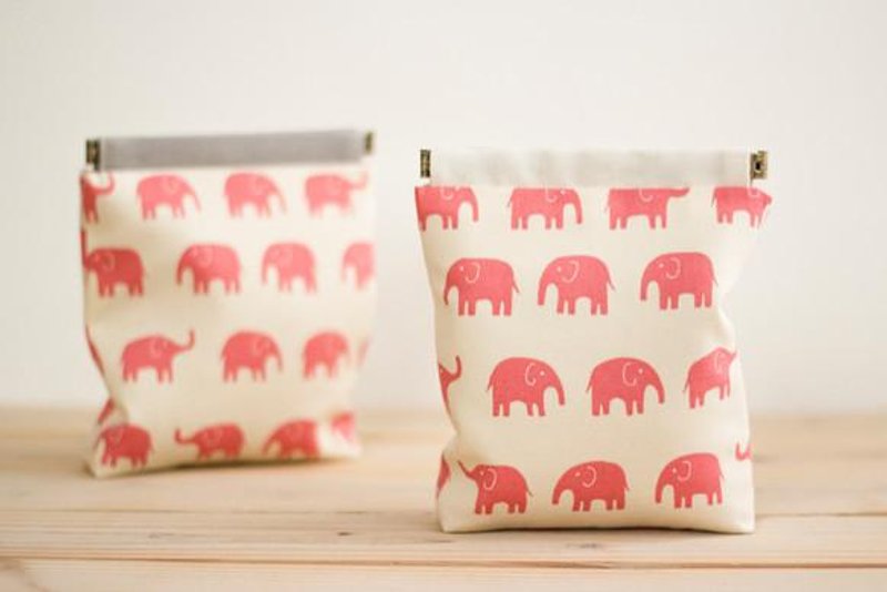 Charger case, Cosmetic pouch, Travel pouch, Mouse case / Pink elephant - 化妆包/杂物包 - 其他材质 粉红色