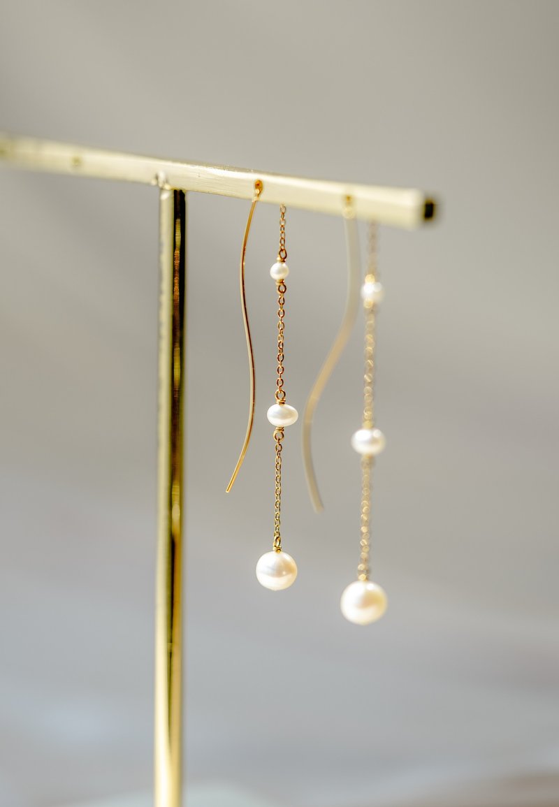 Dating 波浪珍珠 手工长链耳环 925纯银镀18k金 - 耳环/耳夹 - 珍珠 金色