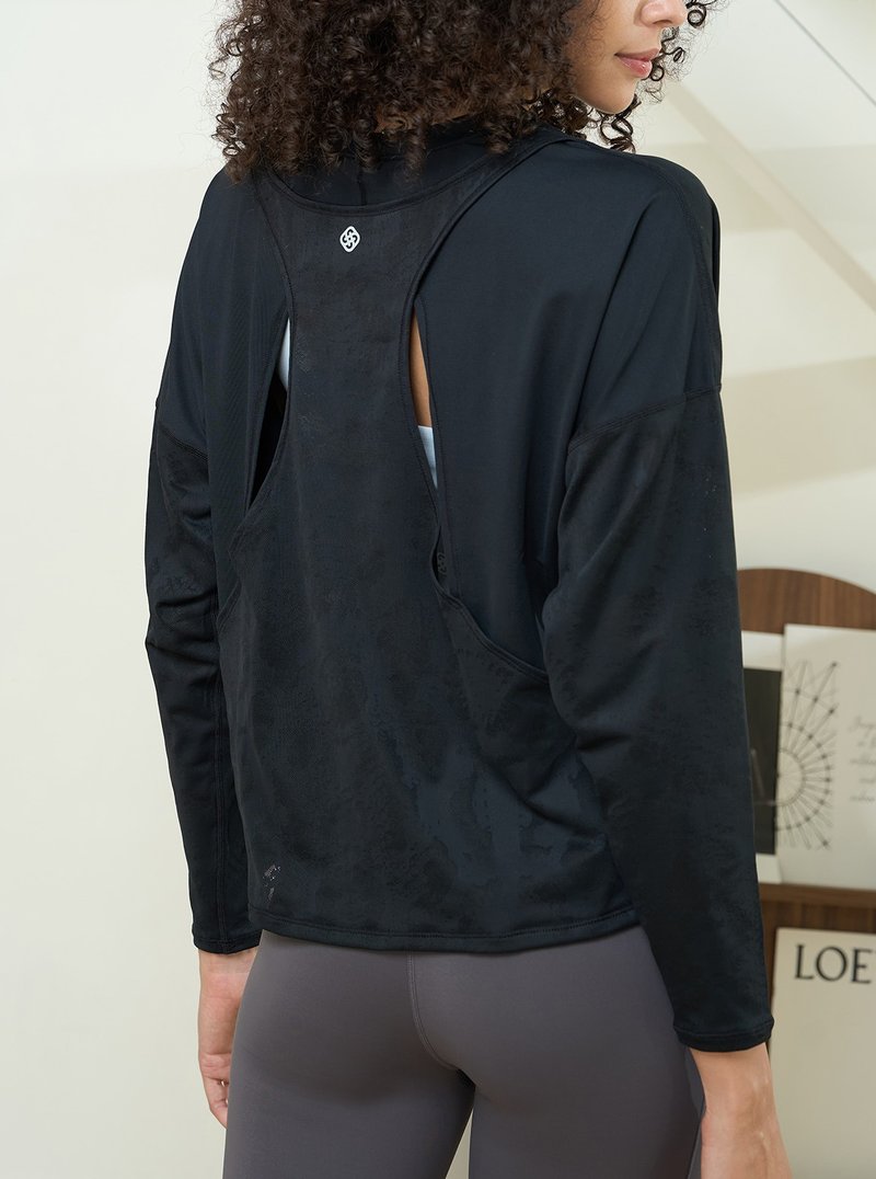 【S2N】DESIGN FOR LIFE 廓型织纹裸肤长袖上衣_Black T376 - 女装瑜珈服 - 尼龙 黑色