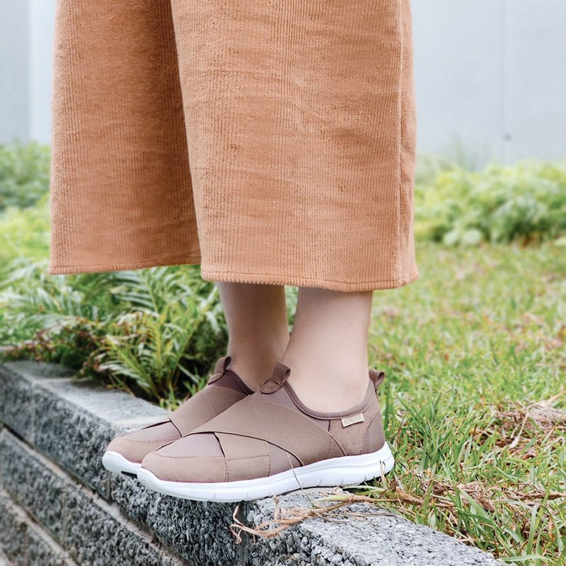 莱卡交叉松紧190g超轻量健走鞋Walking Shoes - 女款休闲鞋 - 其他人造纤维 