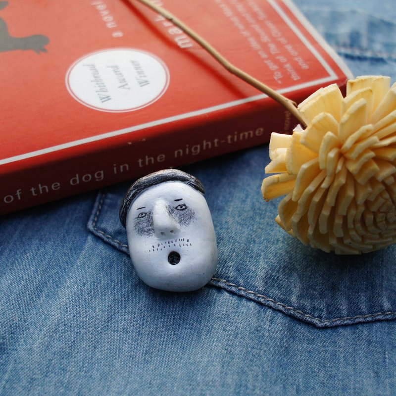 手绘少年扣针/胸针/别针 (软陶) (Polymer Clay) - 胸针 - 粘土 白色