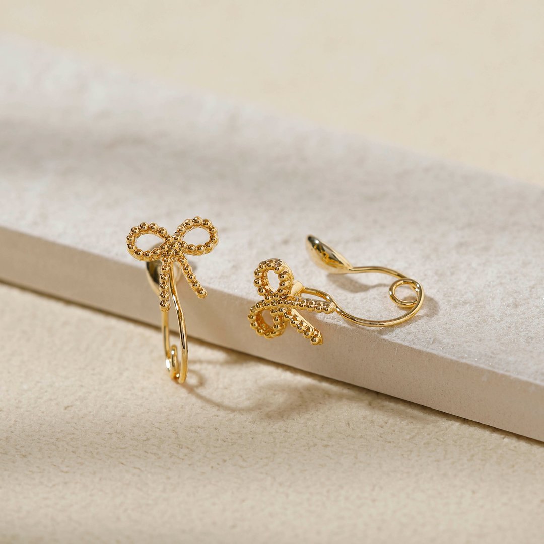 petit ribbon loop-fit earring GD 贴合式耳夹 迷你缎带 金色 - 耳环/耳夹 - 其他金属 金色
