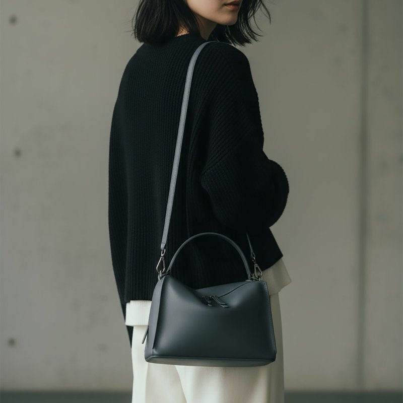 Valley Cube M Shoulder Bag雾灰蓝-侧背包/斜背包 - 侧背包/斜挎包 - 真皮 蓝色