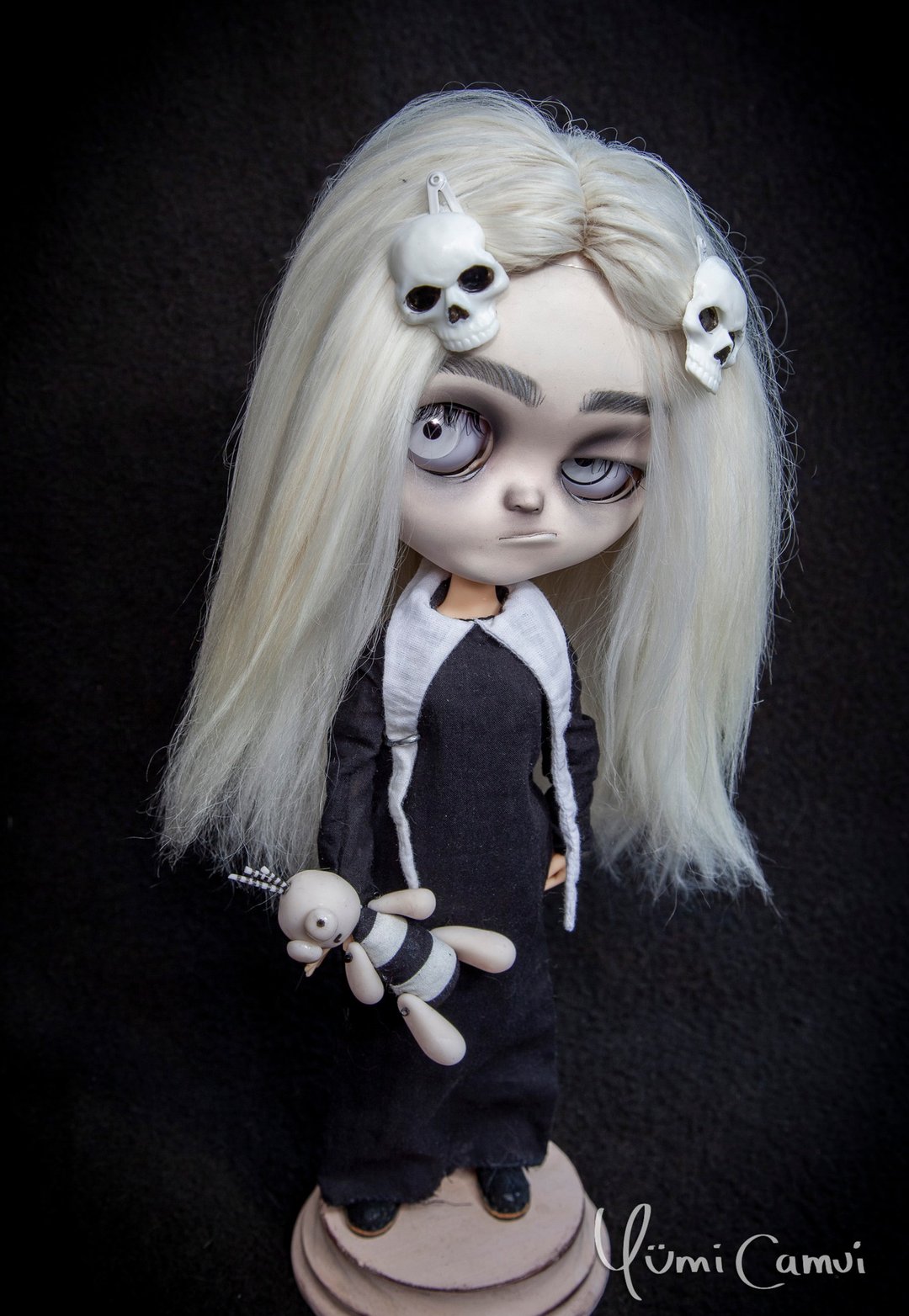 定制 Blythe 娃娃 Lenore，可爱的死去的小女孩，由 Yumi Camui 设计 - 其他家具 - 塑料 