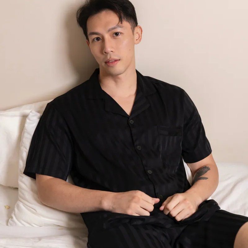 Shadow Stripe 经典条纹冰丝缎面短袖套装 可加购刺绣 - 居家服/睡衣 - 其他材质 黑色