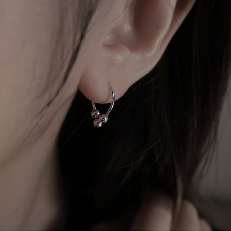 925纯银 三圆珠 水滴形 锁珠 转珠 耳环 - 耳环/耳夹 - 纯银 灰色