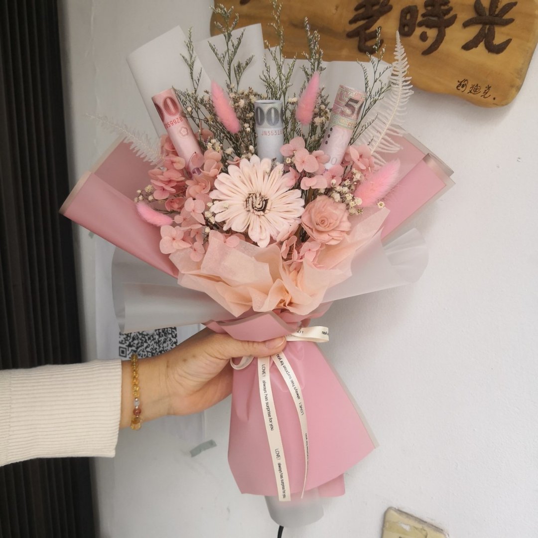 有钱花束 永生花束 网红打卡花束 满天星 永生玫瑰 情人节礼物 女 - 干燥花/捧花 - 植物．花 粉红色