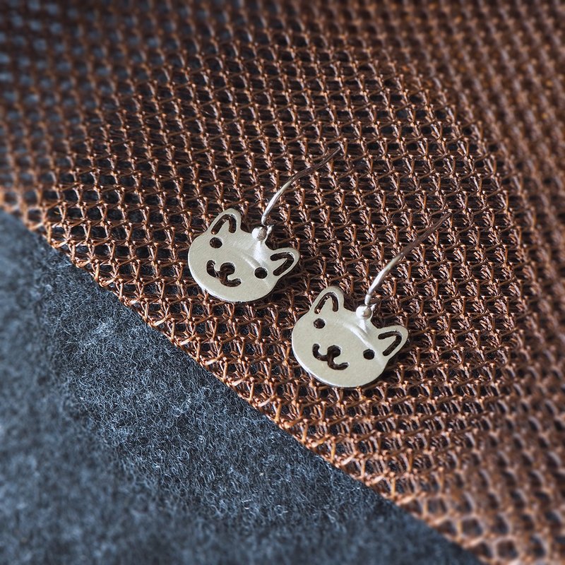 Adorable cat stainless steel earrings - 耳环/耳夹 - 不锈钢 银色