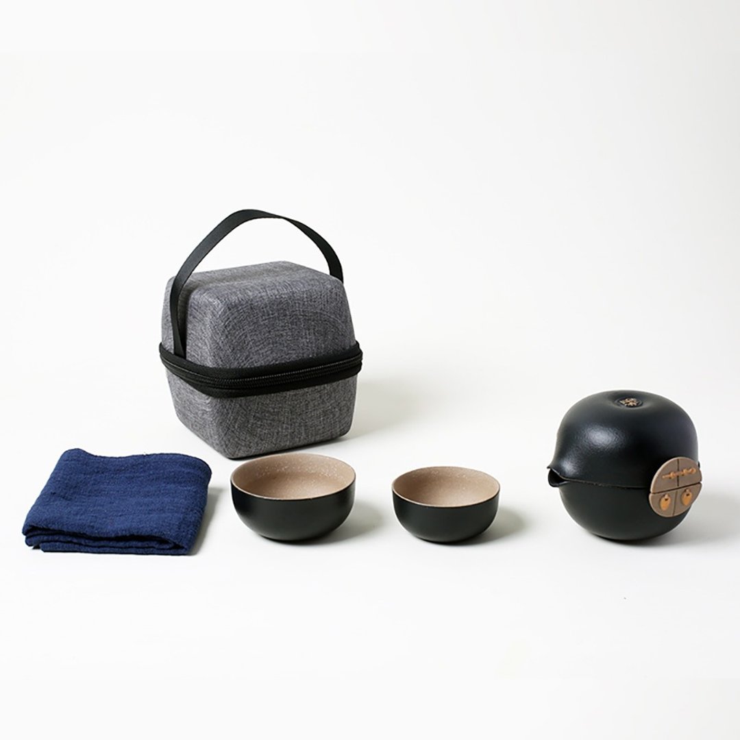 【母亲节礼物】陆宝 开门见福旅行组 一壶两杯 + 便携包 旅行茶具 - 茶具/茶杯 - 陶 黑色
