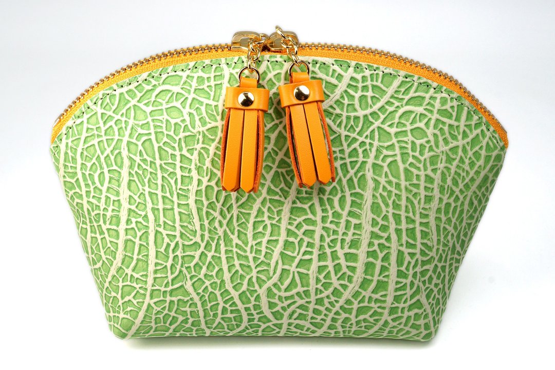 Melon cosmetic pouch Yubari melon cowhide cantaloupe makeup bag - 化妆包/杂物包 - 真皮 绿色
