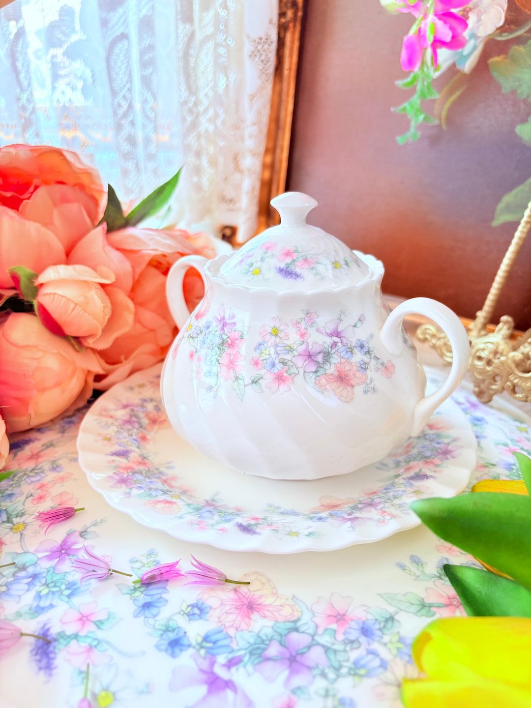 英国制 Wedgwood 1980 年 安琪拉花卉库存品 双耳 储物罐 糖罐 - 调味罐/酱料瓶 - 瓷 