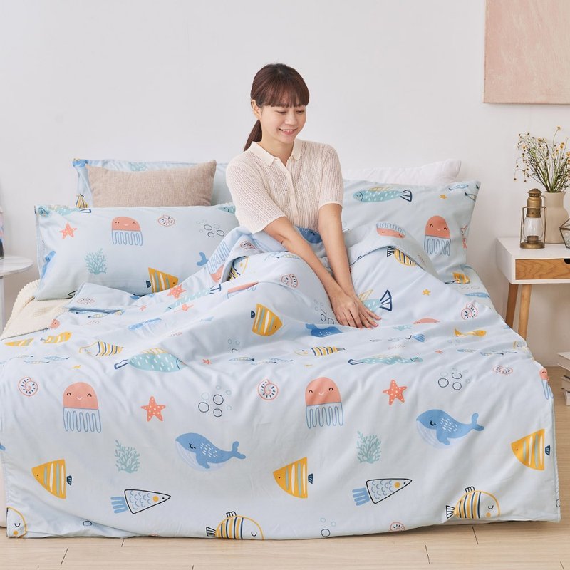 凉被 / Cool-Fi科技凉感 / 奥地利天丝 / 鱼乐同游 台湾制 - 被子/毛毯 - 其他材质 蓝色