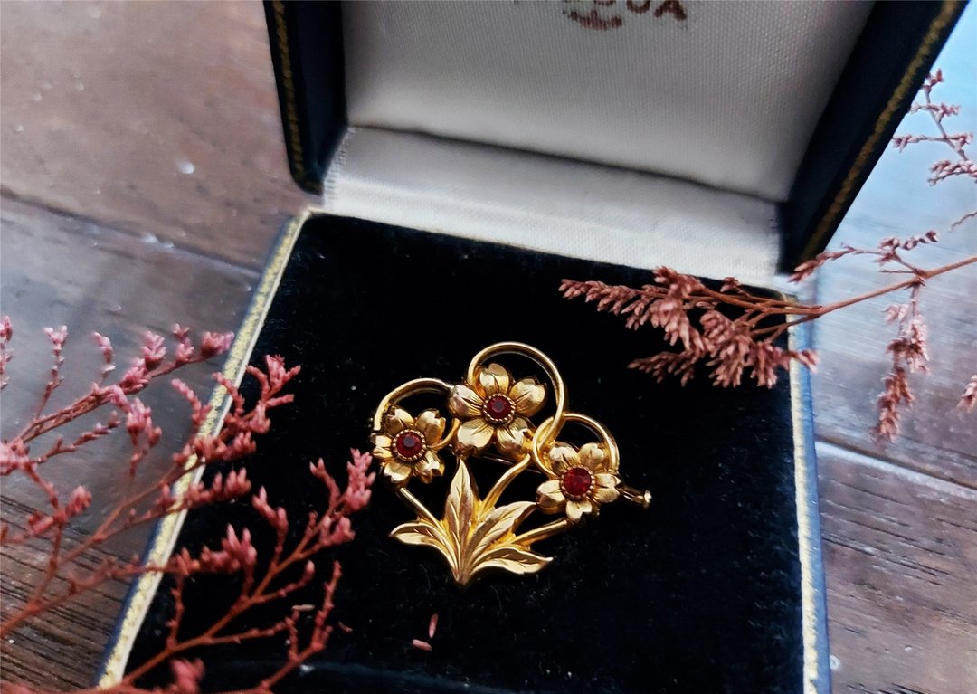 现货在台-Bijoux Fix法国厚镀金花卉古董胸针【法国古董珠宝】 - 胸针 - 其他金属 