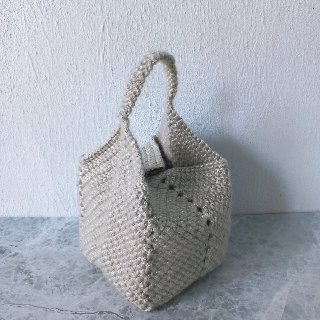 惜福品 喷纱银毛线钩织小方块包  小废包 - 手提包/手提袋 - 压克力 银色