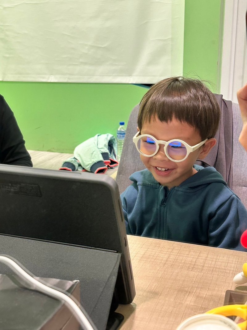 圆圆框 儿童3C抗蓝光眼镜 弹性软料(另有太阳镜片) - 眼镜/眼镜框 - 塑料 多色