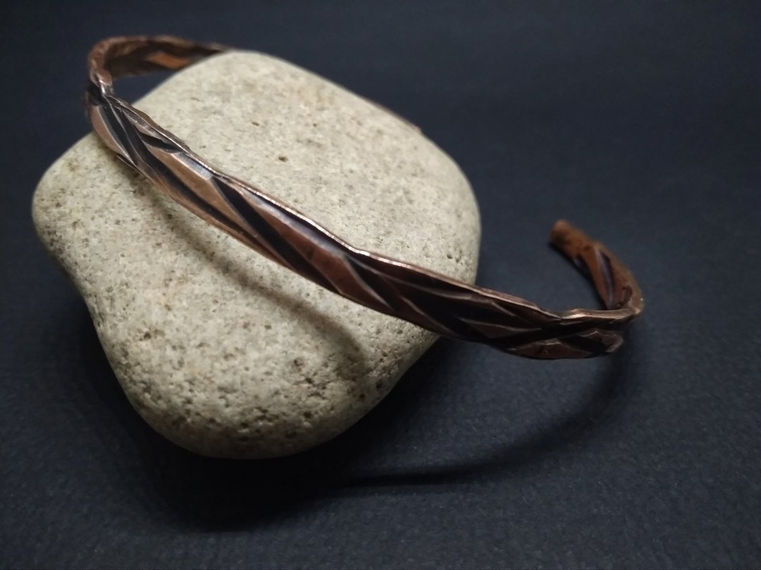 Pure copper men bracelet Rustic copper bangle 7th anniversary gift - 手链/手环 - 铜/黄铜 咖啡色
