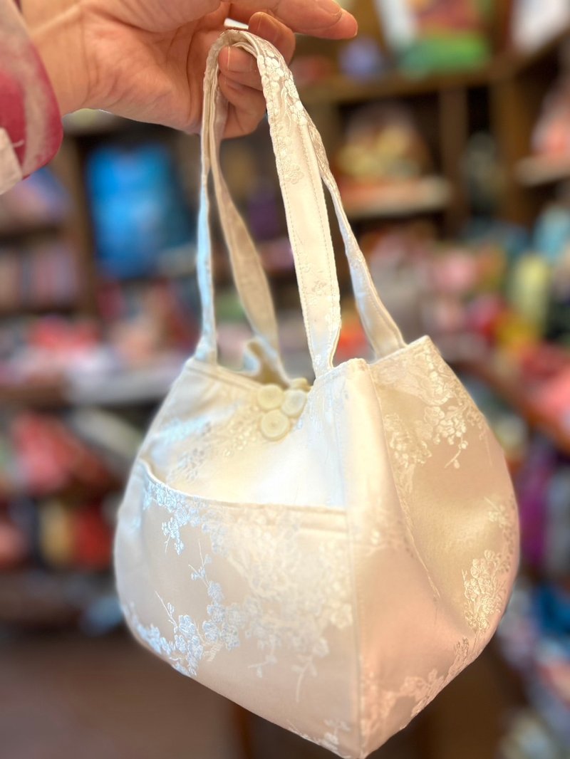 超高CP值花瓣设计水滴小手提袋母亲节礼物超值爆款 - 手提包/手提袋 - 丝．绢 多色