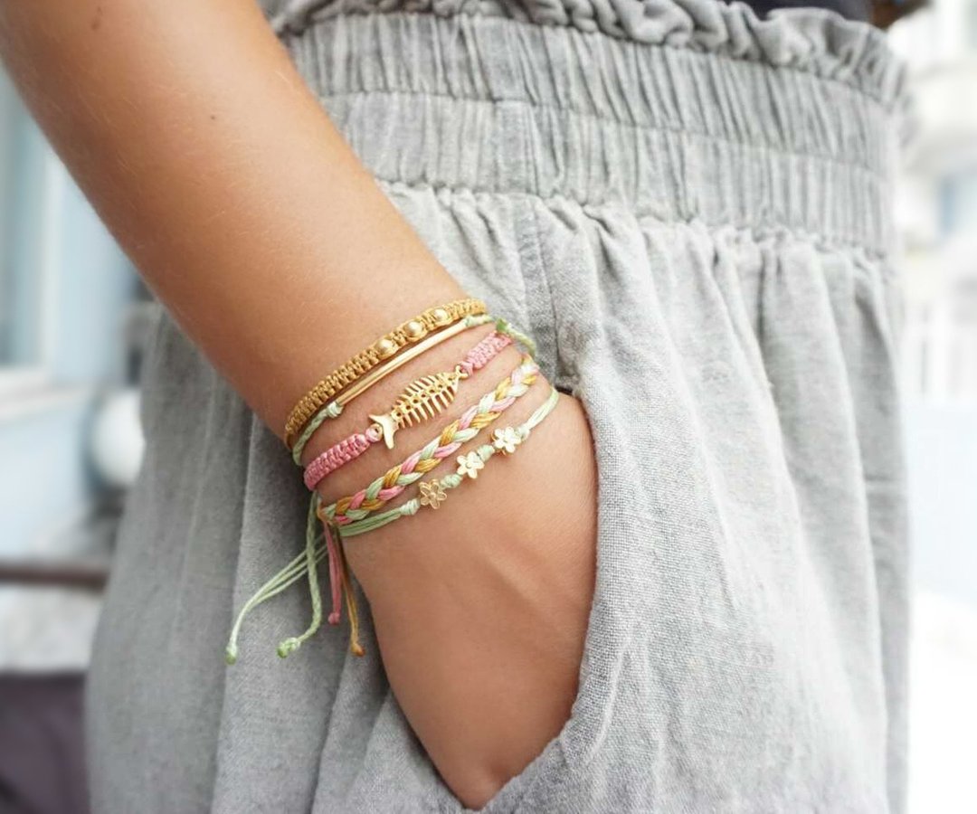 Boho Bracelet with Fish Charm Macrame Cotton Cords Summer bracelet - 手链/手环 - 棉 绿色