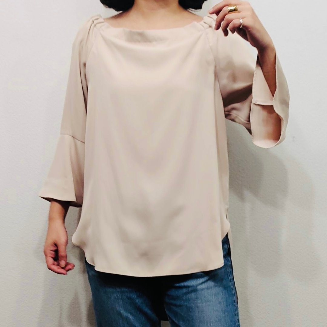 乔其сот材质【后绑带袖口喇叭袖上衣】 日本制 绑带 喇叭袖 白色 - 女装衬衫 - 其他材质 粉红色